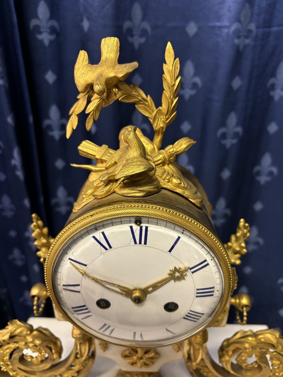 Jolie Pendule De Style Louis XVI En Marbre Et Bronze Doré 18ème.-photo-3