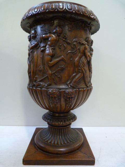 Paire De Vases " Medici " En Noyer très fine Sculpté 19ème.-photo-2