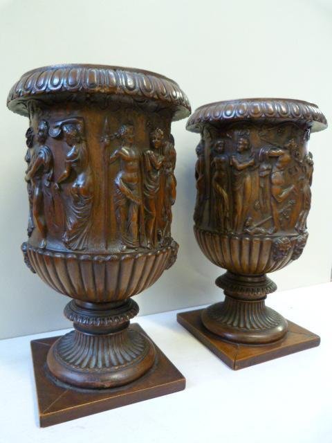 Paire De Vases " Medici " En Noyer très fine Sculpté 19ème.-photo-4