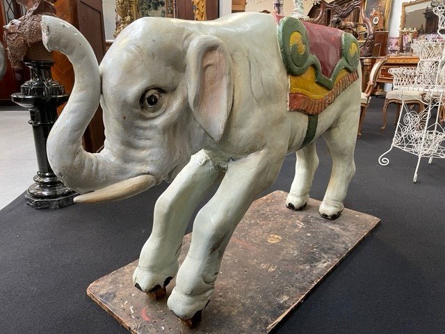 Grand éléphant De Carrousel En Bois Datant De 1920.-photo-3