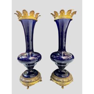 Paire De Vases Ornementaux En Faïence Bleue Et Bronze 19ème