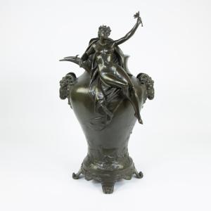 Grand Cache-pot En Bronze Art Nouveau. ( 62 Cm )