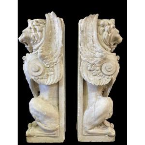 Paire De Grandes Sculptures " Lions Mythologiques Ailés " En Pierre Blanche 19ème.