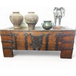 Large Gothic Oak Chest From Around 1530 Width 177 Cm