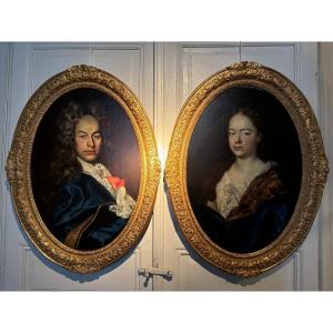 Pair Of Oval Portrait Paintings "nobles" Oil On Canvas 18th Century.