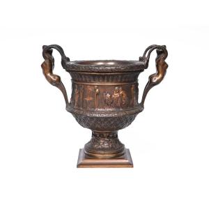 Grand vase " Médicis " en bronze patiné brun avec un cortège de Bacchus 19ème.