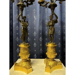 Paire d'élégants Candélabres En Bronze De Style Empire 19ème.