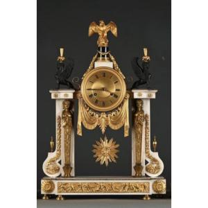 Grande pendule portique ( 64,5 cm ) de style Empire, XIXe siècle