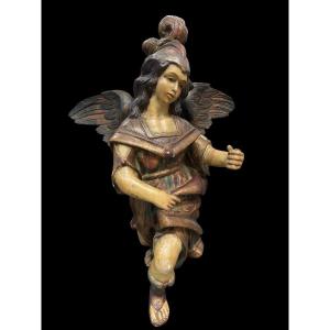 Joli ange en bois polychrome du XVIIIe siècle.