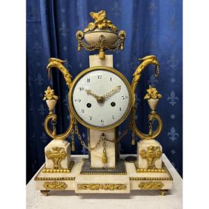 Elegant 18th-century Louis XVI-style Clock.