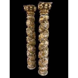 Paire de colonnes torsadées baroques du XVIIe siècle.