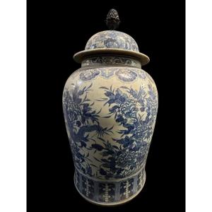 Très grand Potiche en Porcelaine De Chine , Hauteur : 90 Cm
