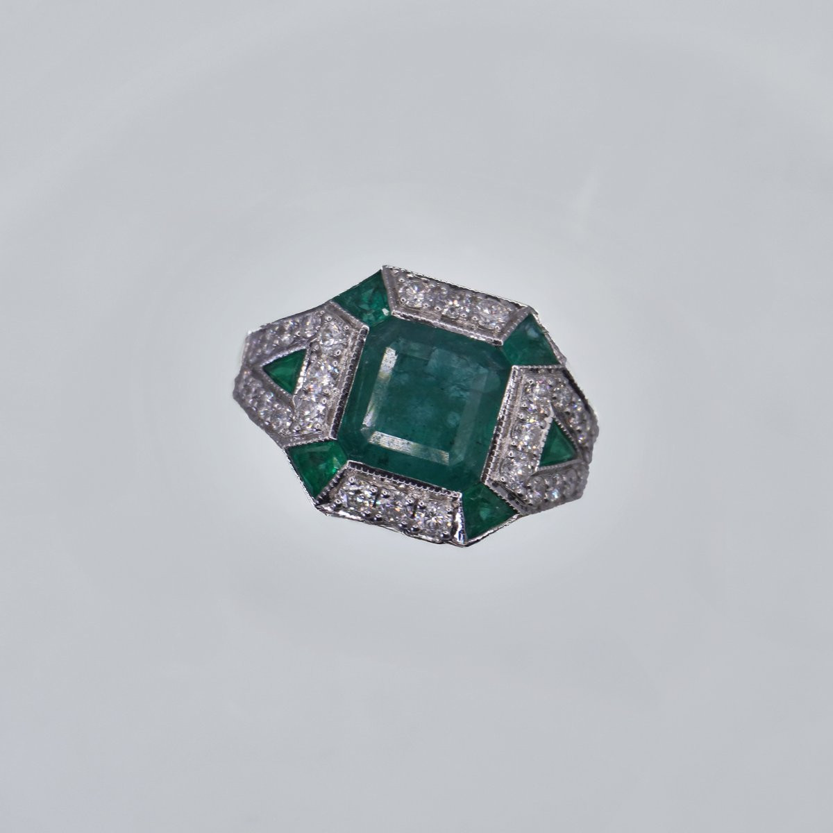 Bague emeraude rectangle pan coupé, diamants-photo-3