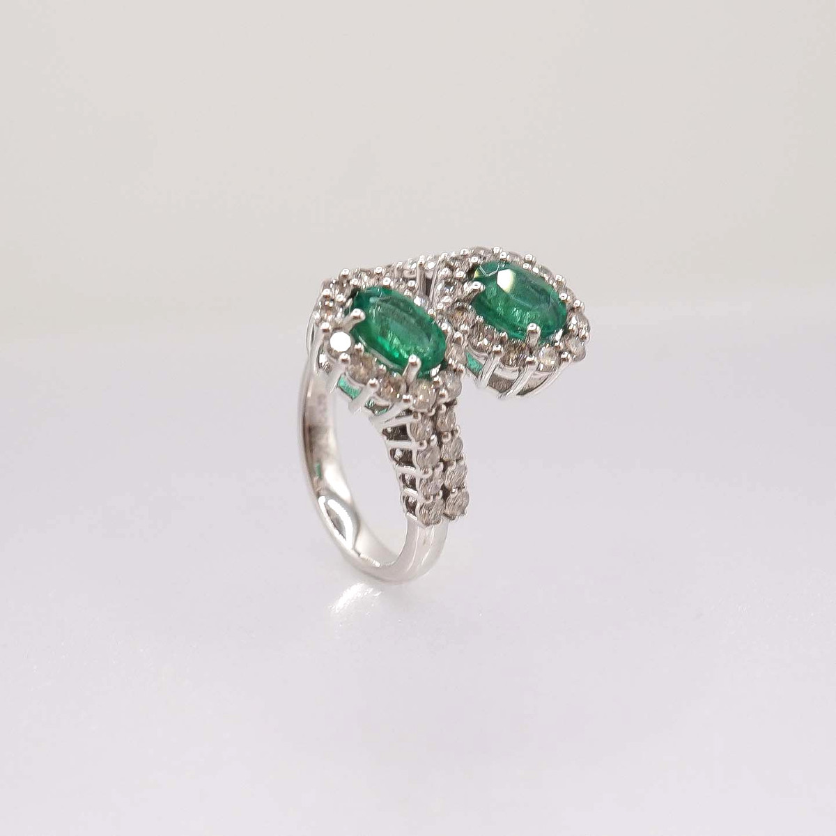 Bague émeraude et diamants