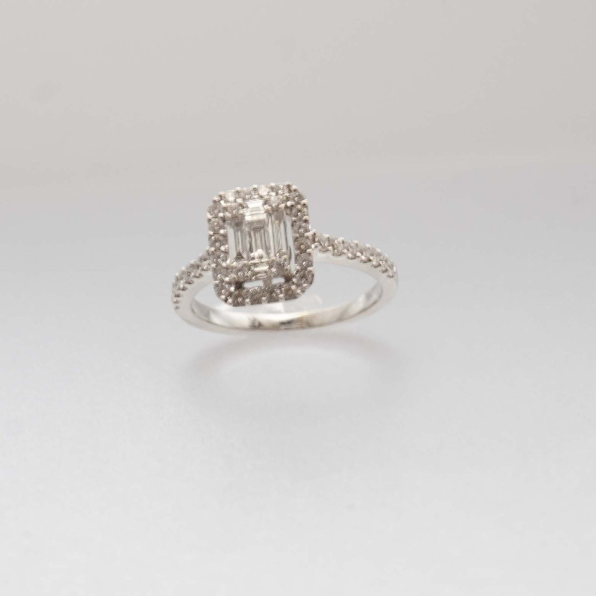 Bague diamants baguettes et diamants-photo-3