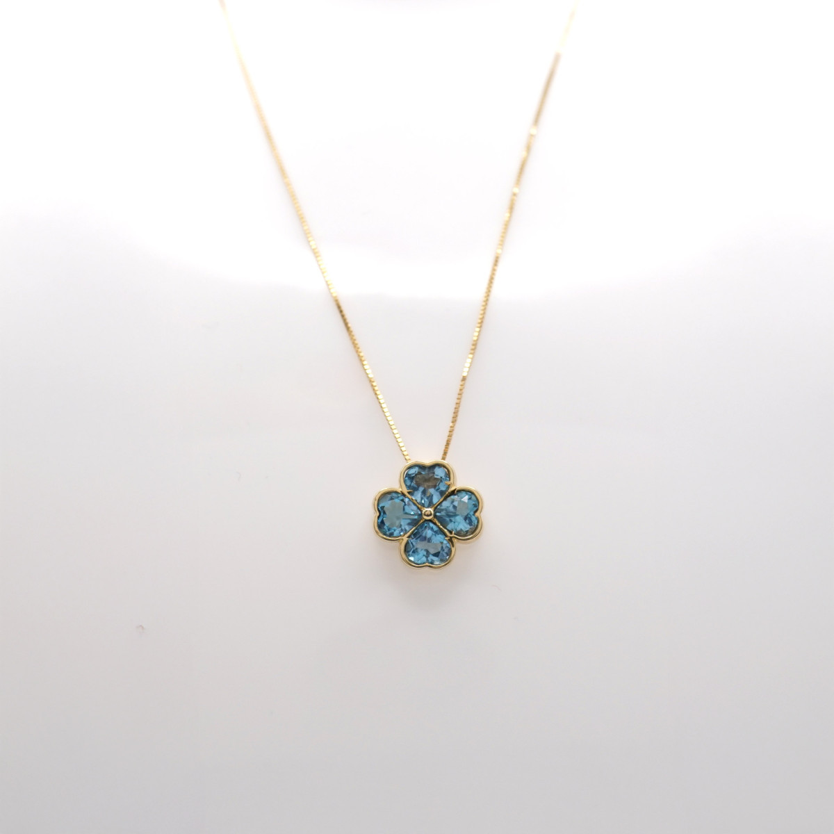 Yellow Gold Pendant With Chain