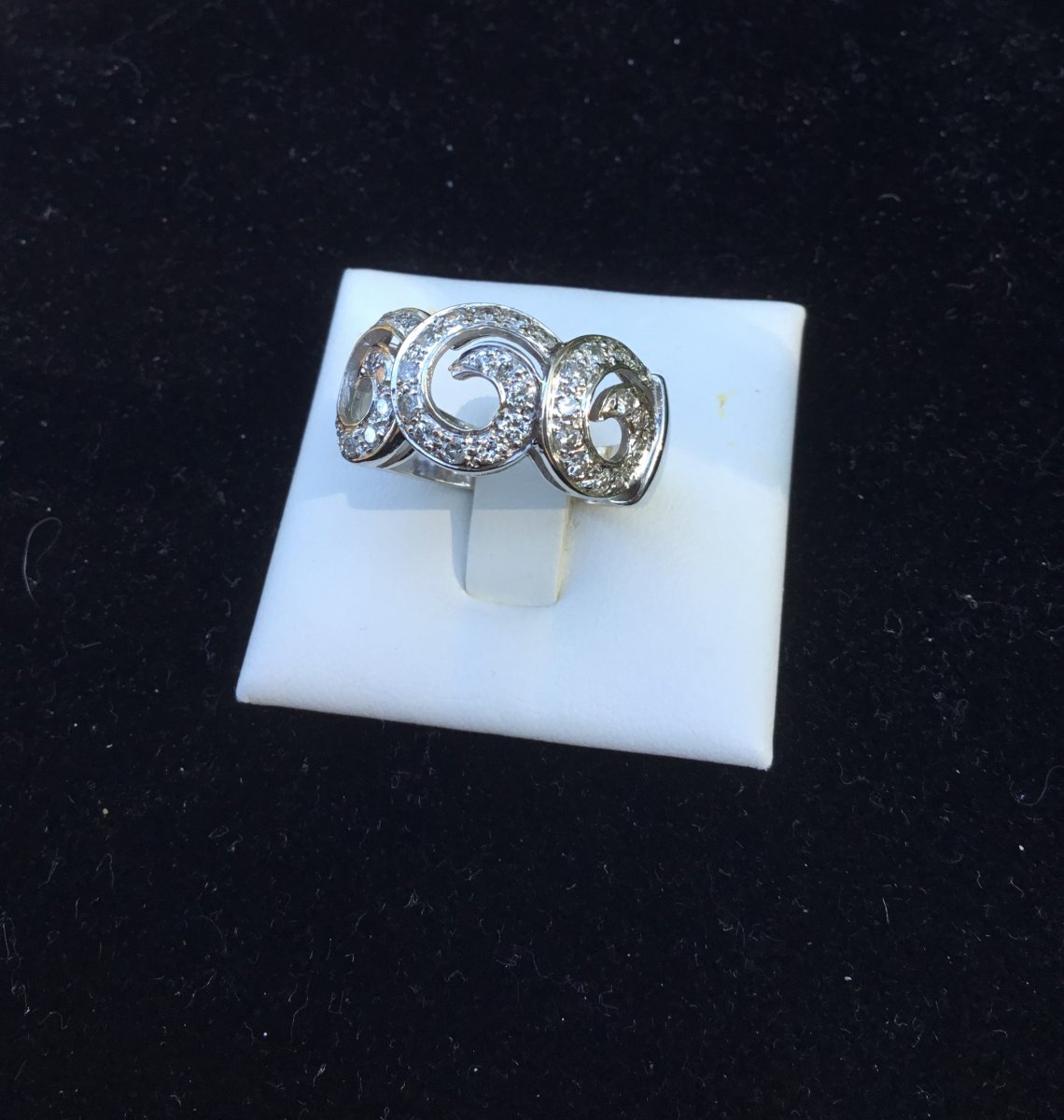 White Gold And Diamonds Ring-photo-2