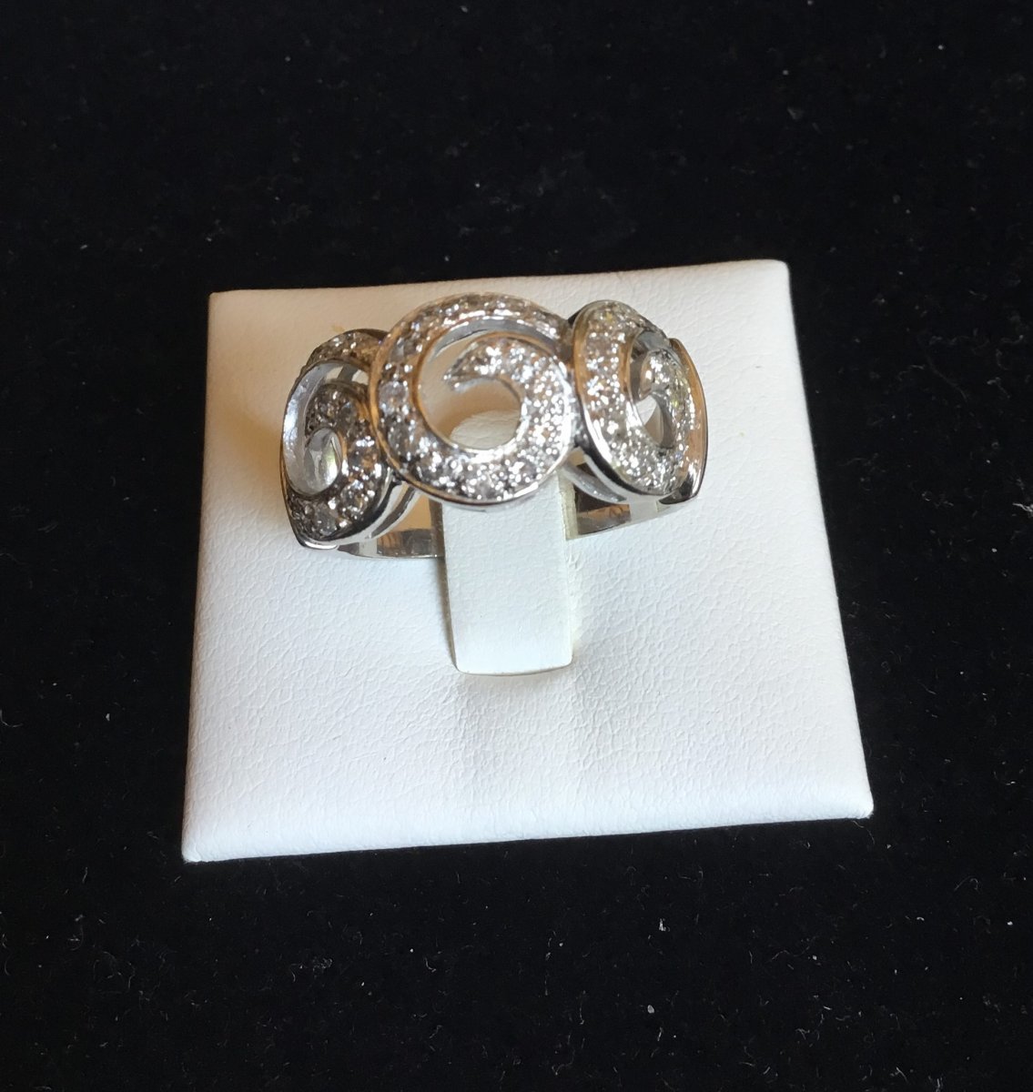 White Gold And Diamonds Ring