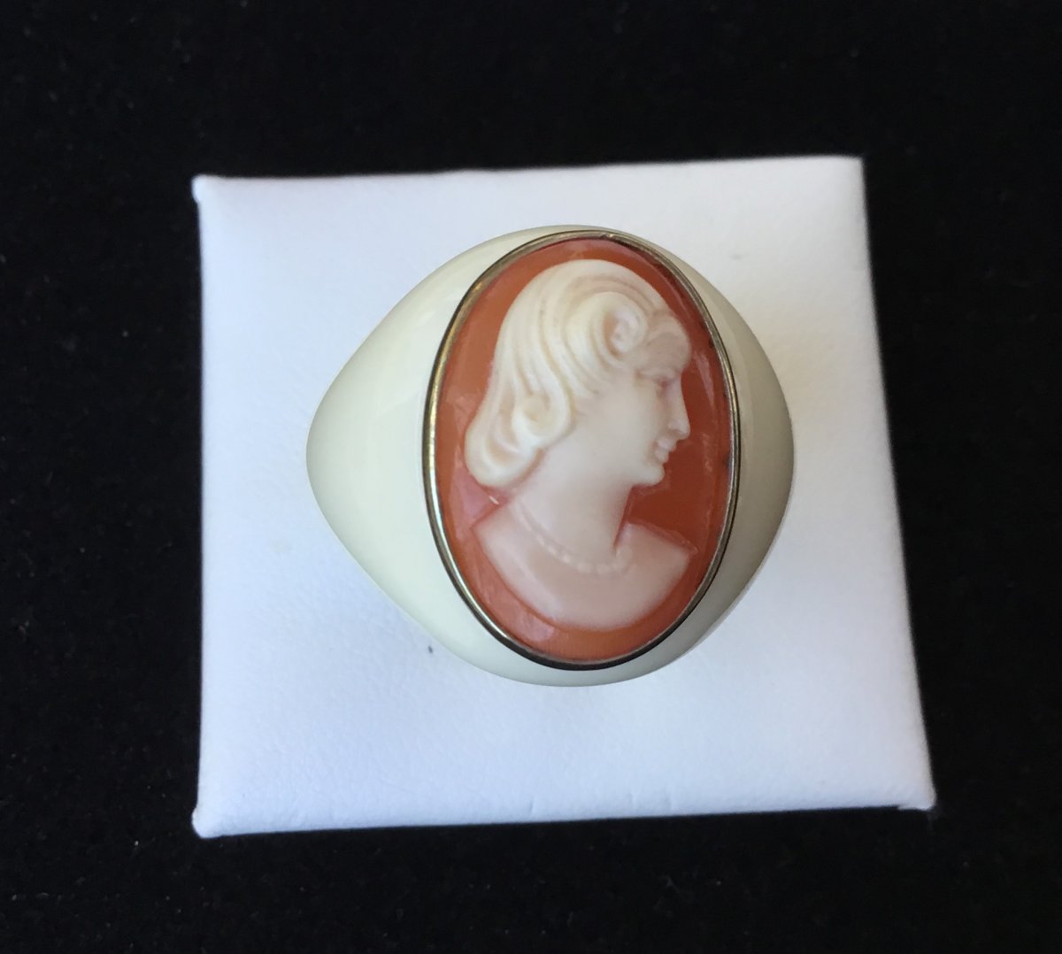 Cameo And Bakelite Ring-photo-2