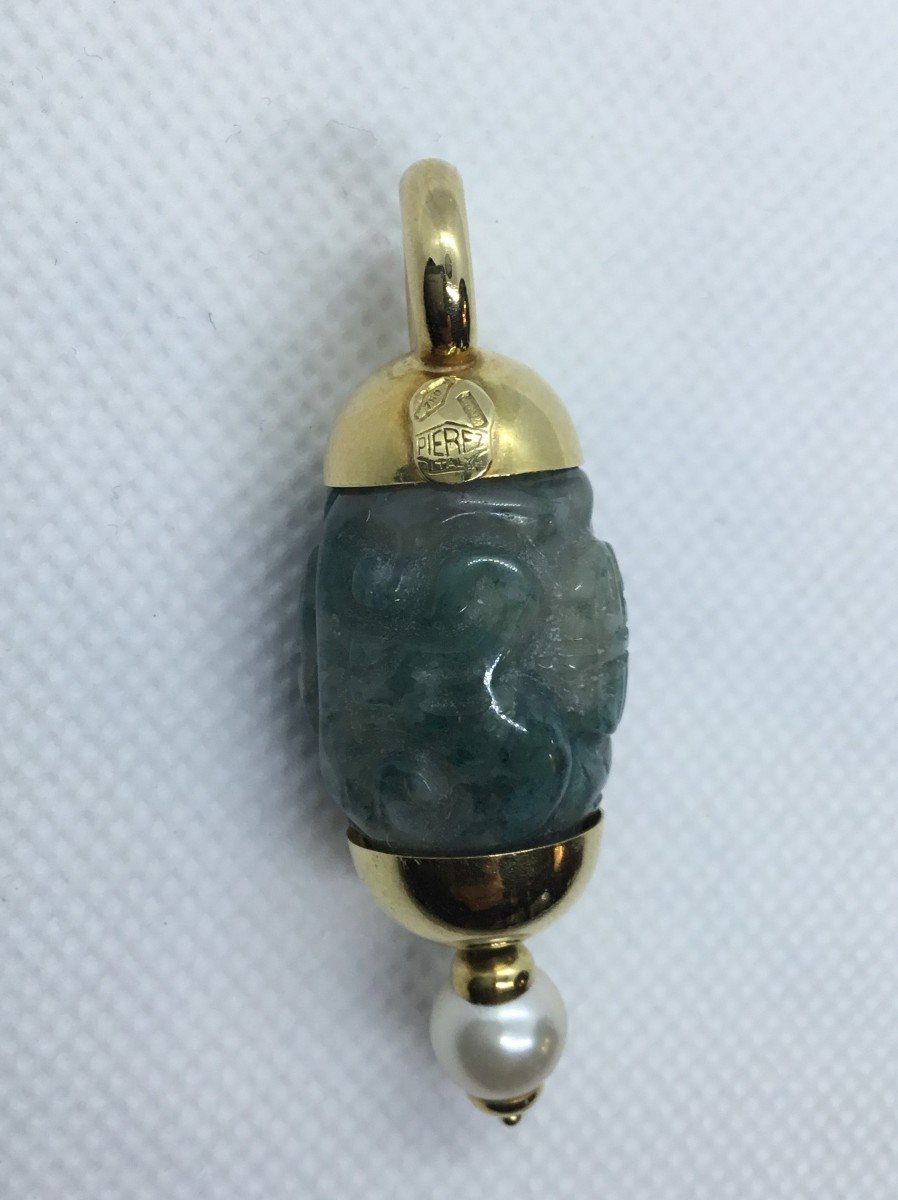 Pendentif en or, jade et perle