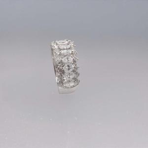 Bague diamant navette et diamants