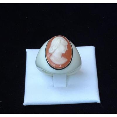 Cameo And Bakelite Ring