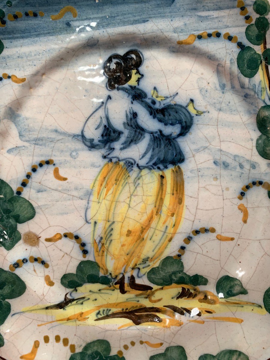 SAVONNE XVIII ème siècle - Atelier des Levantino - Dame de qualité dans un paysage-photo-2