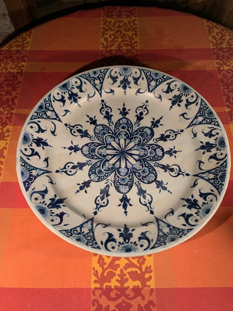 Lille - Large Dish With Blue Lambrequins, 18th Century-photo-3