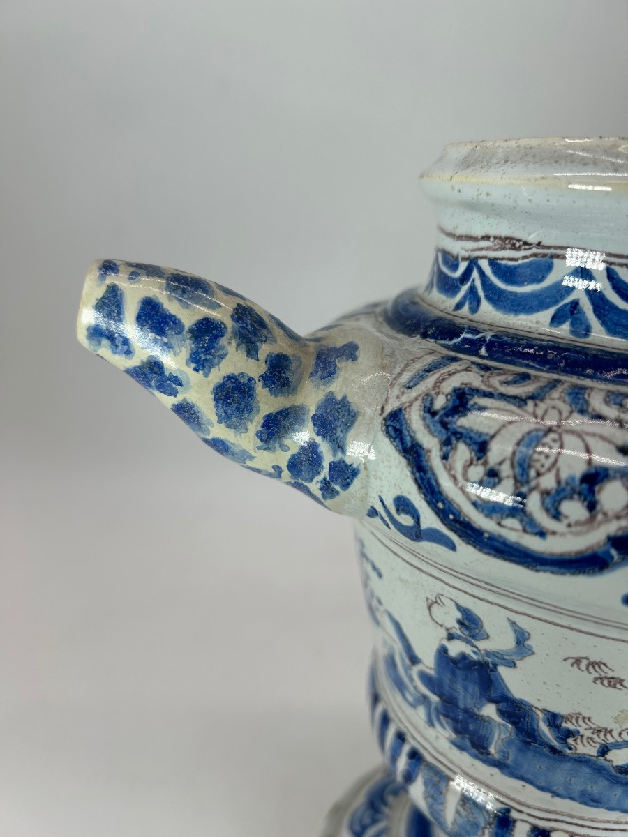 NEVERS XVII ème Siècle - Vers 1680 - APOTHICAIRERIE- Chevrette à décor de chinois-photo-4