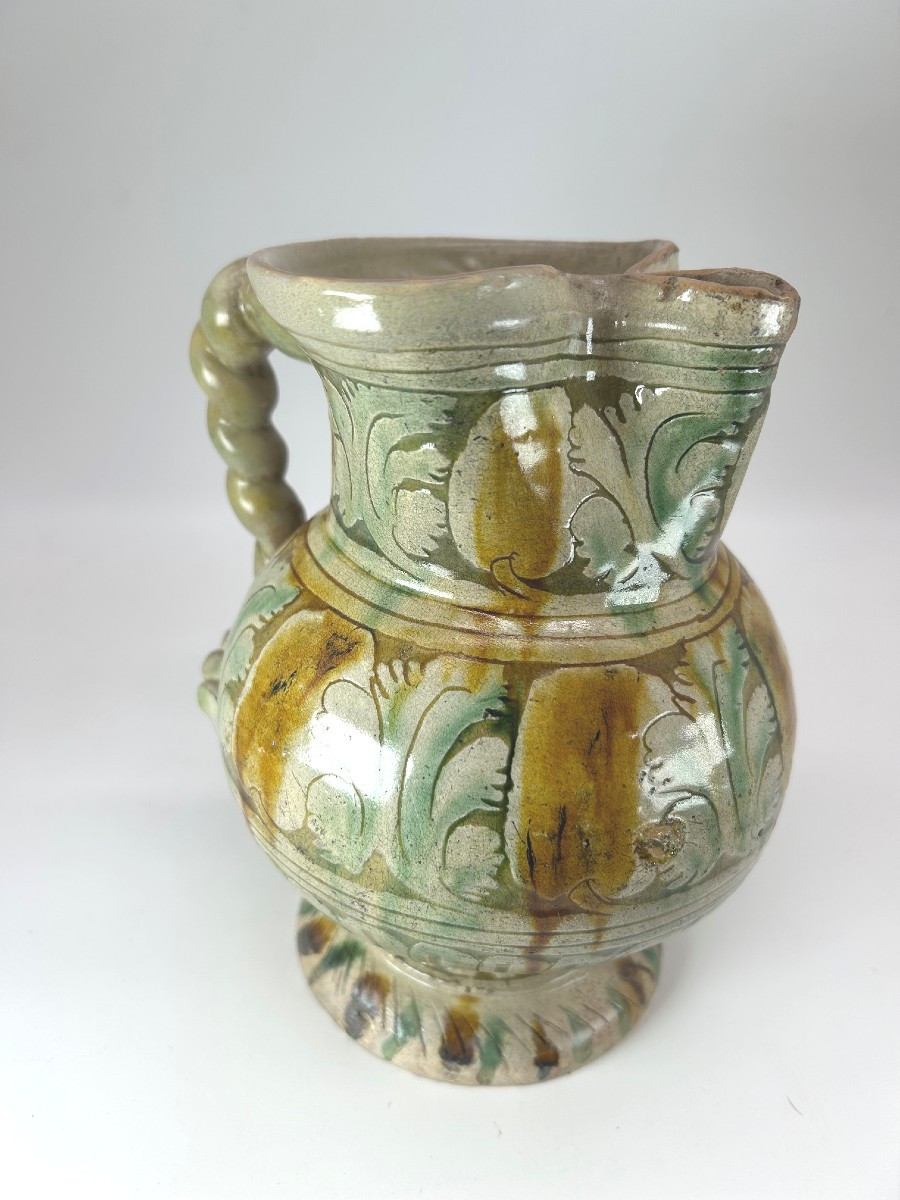 Faenza - Second Half Of The 16th Century - Pitcher With Raised Vegetal Decoration