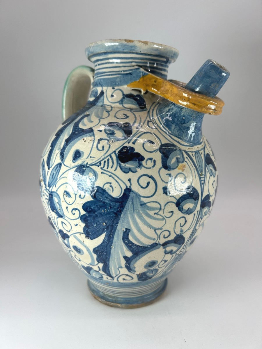 Montelupo - Italy - Mid-17th Century - Apothecary's Jar -photo-2