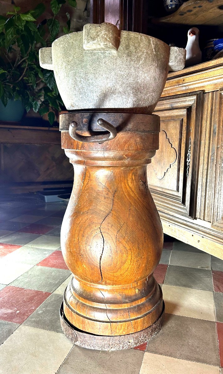 18th-century Apothecary - Rare Pharmacy Mortar