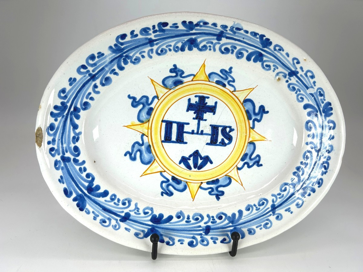 Nevers, 17th Century - Quest Platter With Compendium