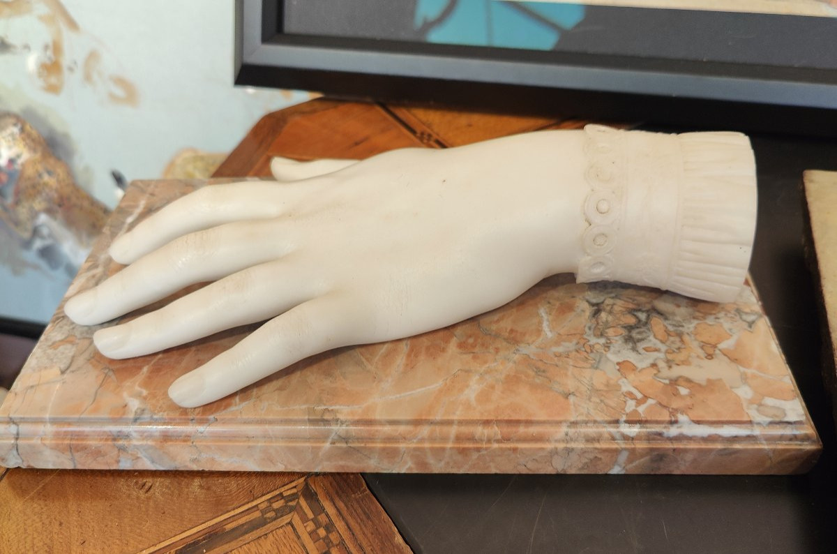 HIRAM POWERS - LOUISA POWERS' HAND (1855) - MARBLE -photo-1