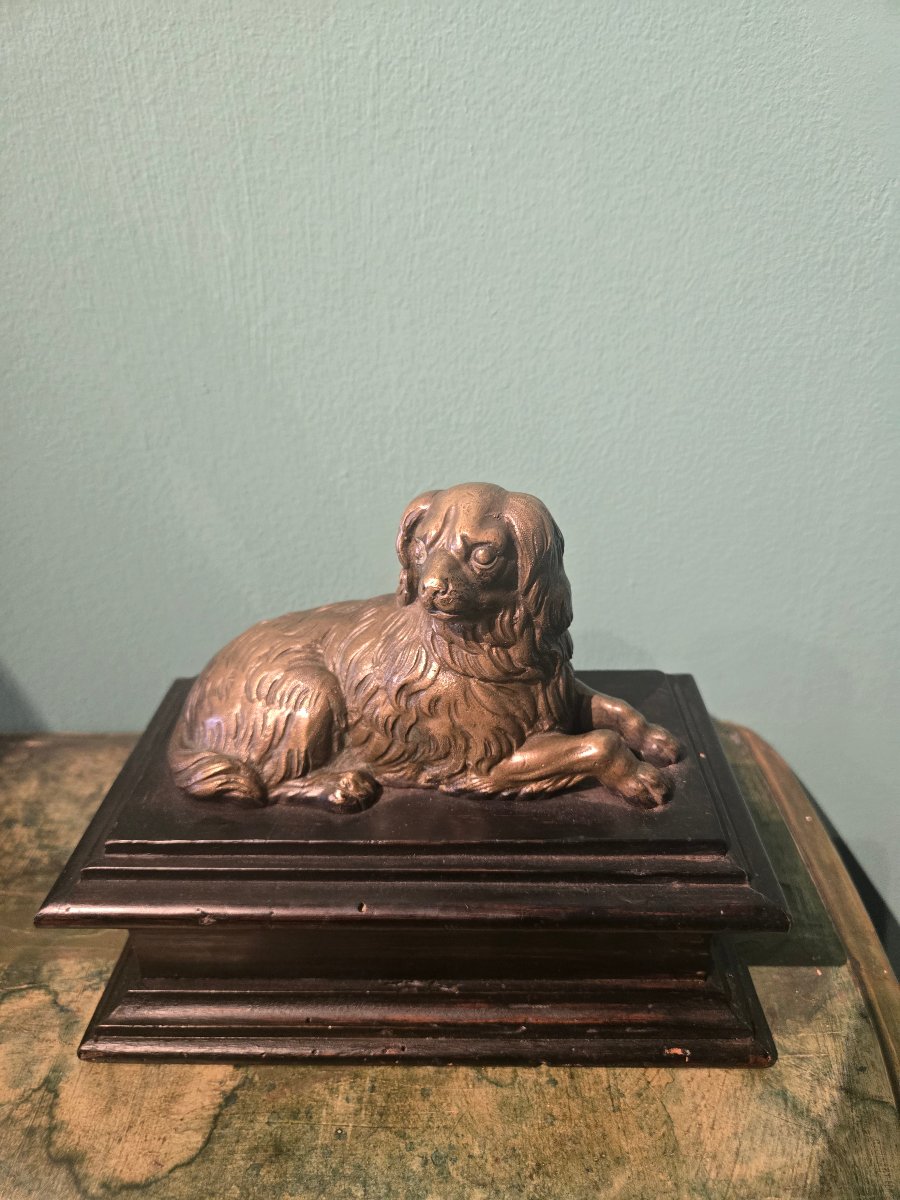 Small Bronze Dogs, Late 19th Century, Mounted On A Wooden Base (added Later), 15 X 8 Cm -photo-4