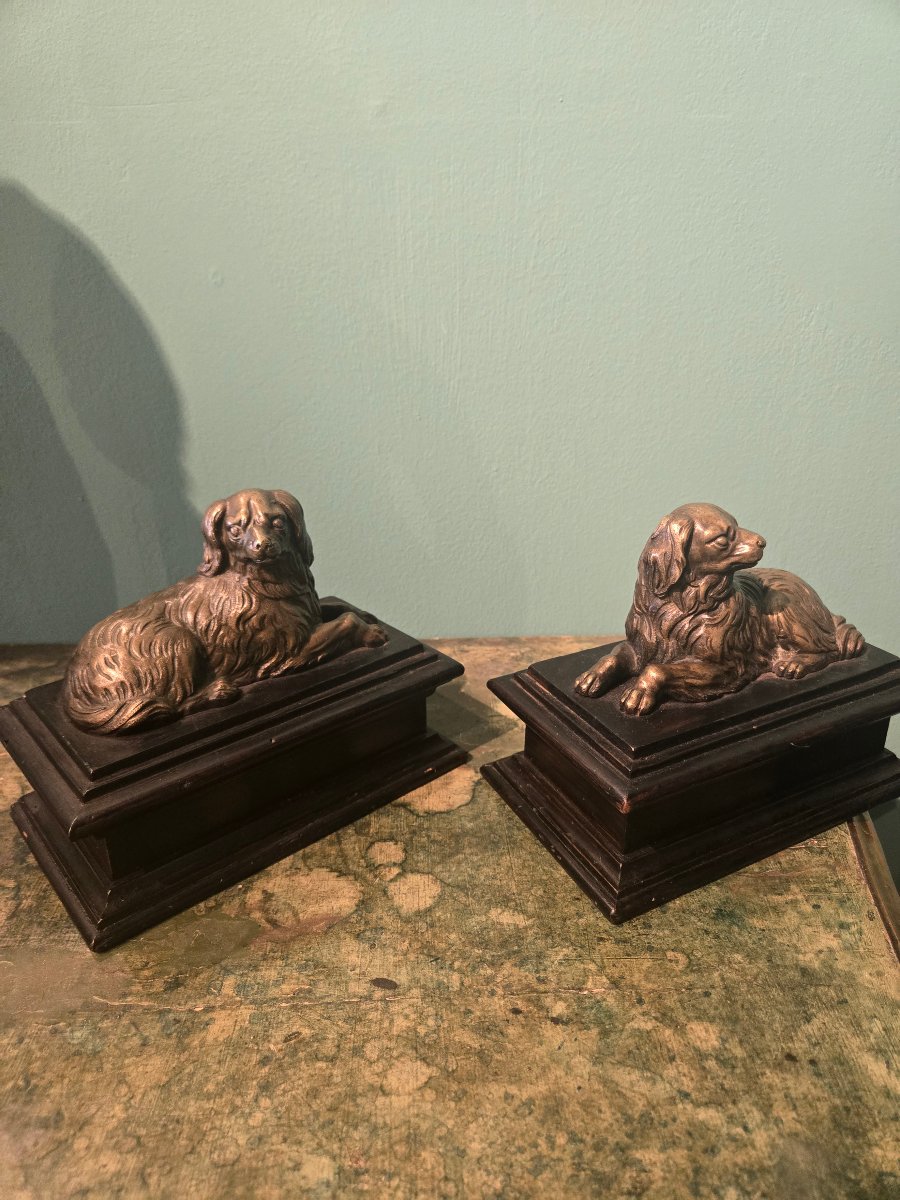 Small Bronze Dogs, Late 19th Century, Mounted On A Wooden Base (added Later), 15 X 8 Cm 