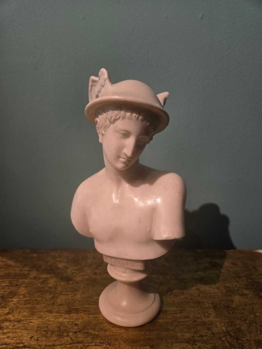 Petite buste de Mercure en albatre, XIX siecle, bon etat