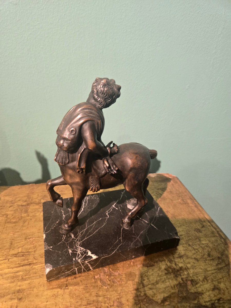 Paie de petites sculptures en bronze representants " Centaures " h 18 cm x 15 fin du XIX siecle-photo-3