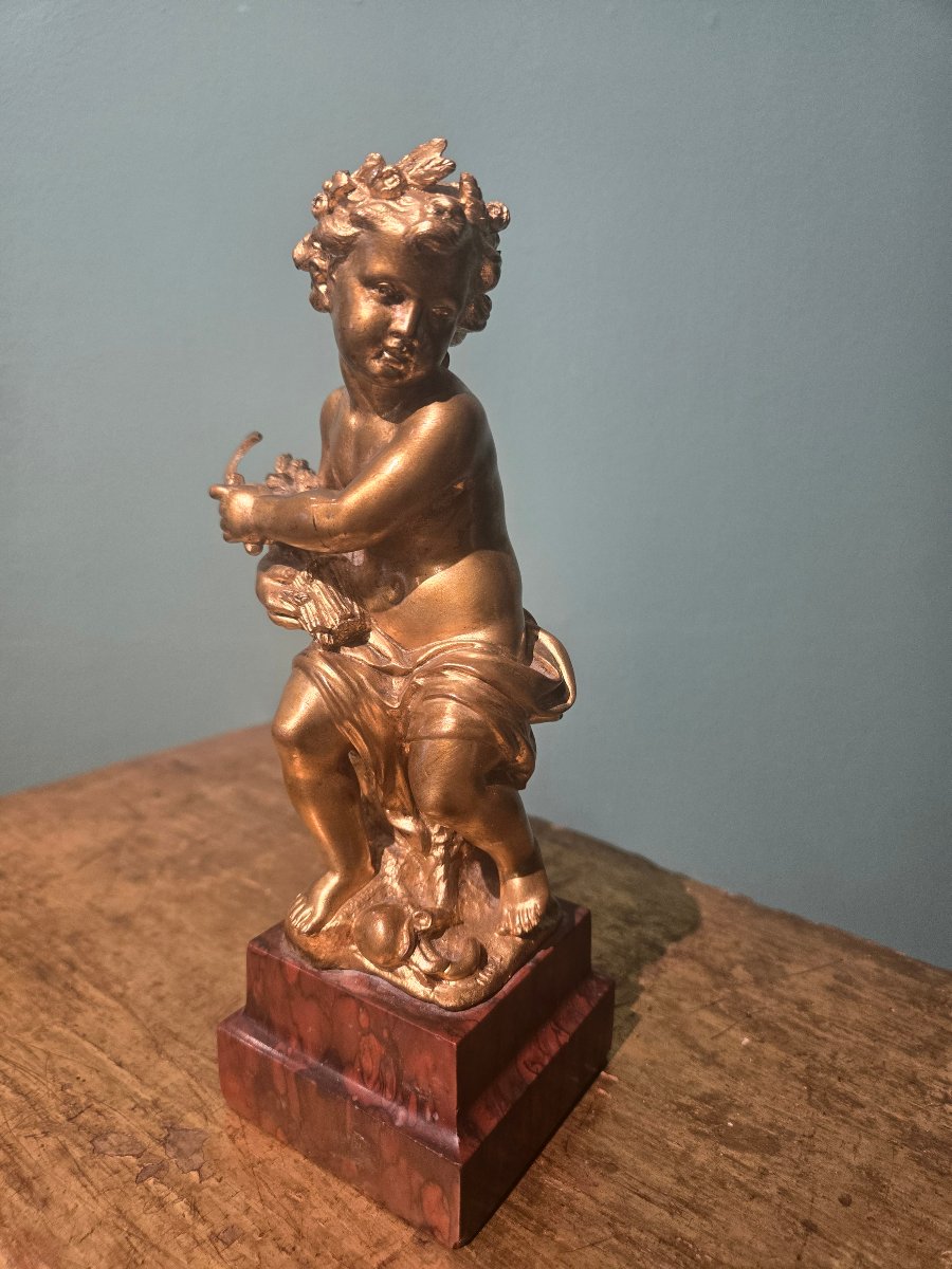 Putto en bronze dore avec socle en marbre, XIX , h 20 cm, signee Barbedienne 