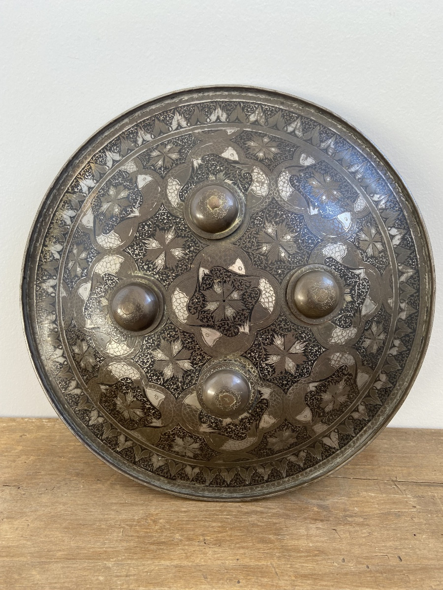 Persia Kadjar: Damascened Steel Rondache Shield, Fish Decor-photo-2