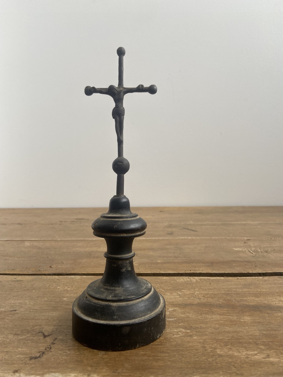 Christ en cuivre sur socle en bois tourné noirci, Napoléon III