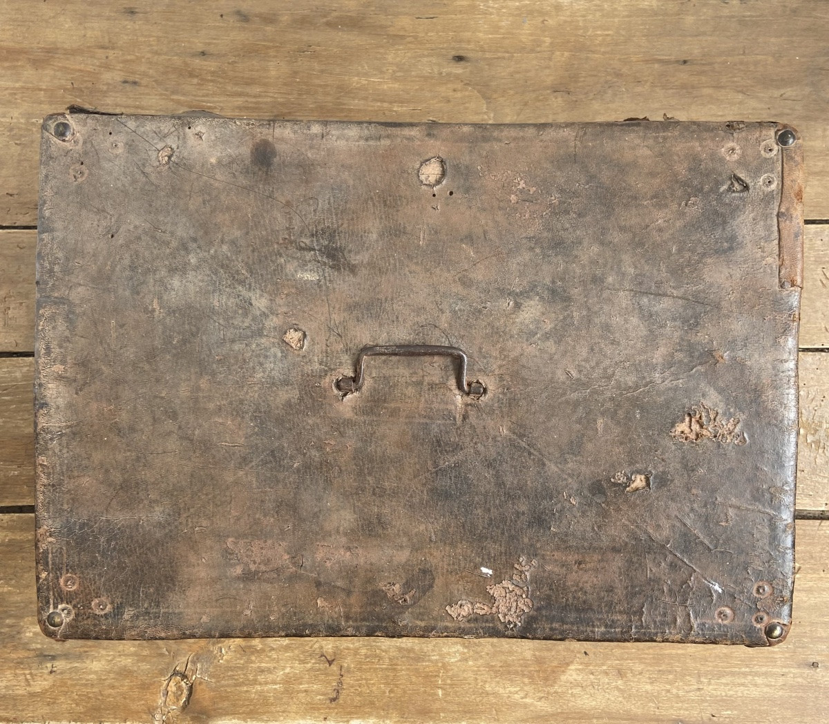 Leather-covered Box, Fine Size, 18th Century France-photo-4