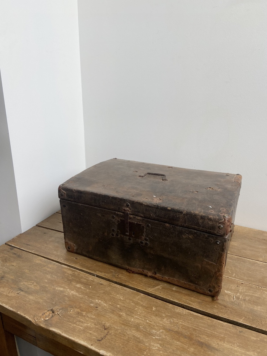 Leather-covered Box, Fine Size, 18th Century France