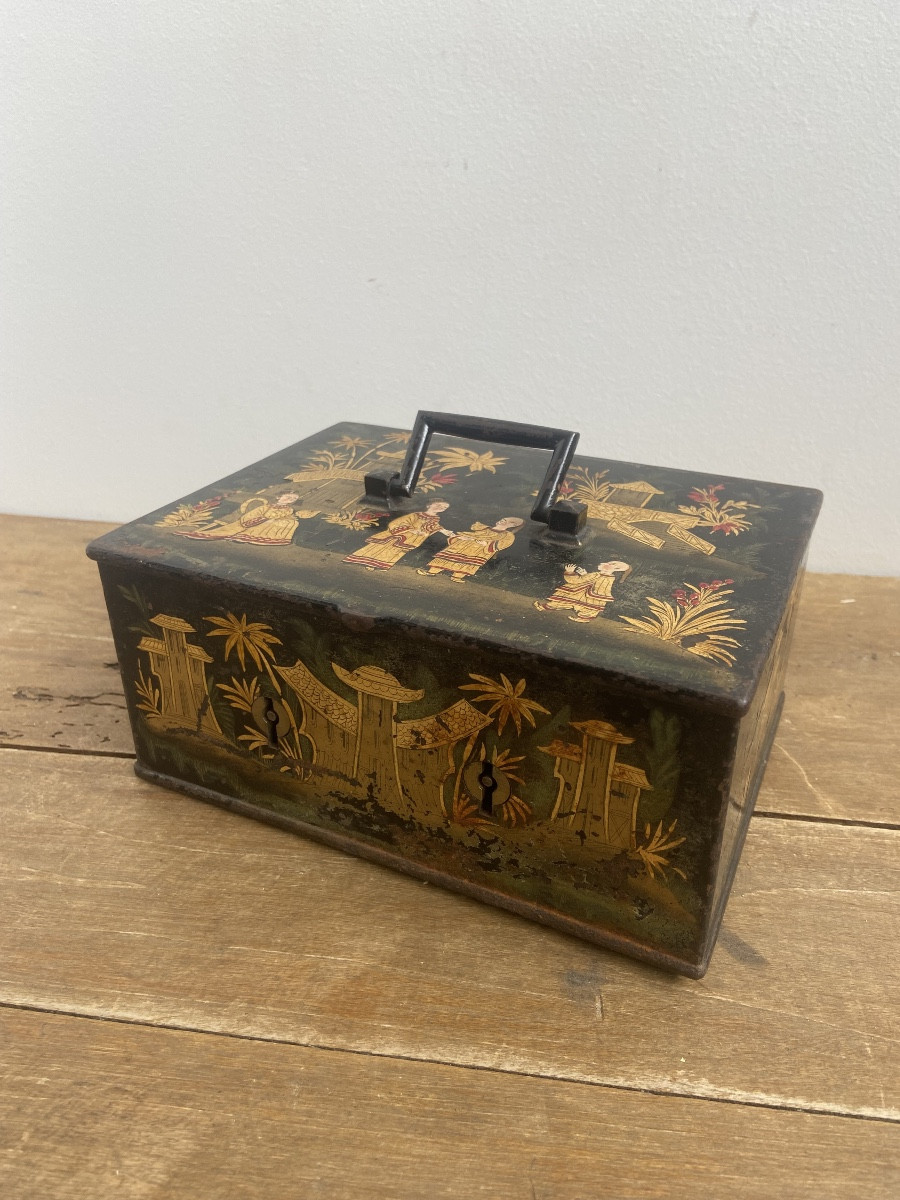 Travel Safe, Chinese Décor, Napoleon III, France 19th Century