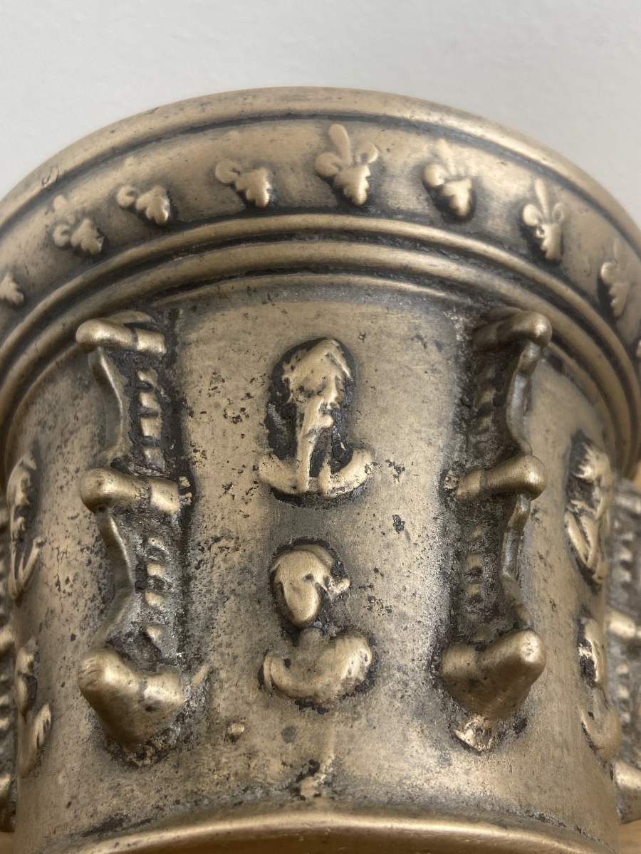 Mortier d’apothicaire en bronze, fleurs de lys, France 18ème-photo-1