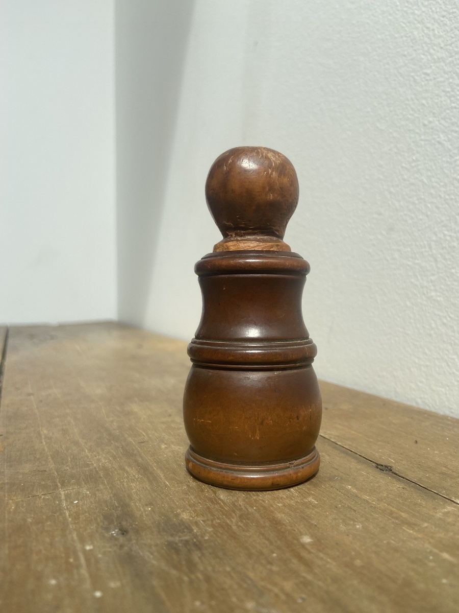 Art populaire: mortier à tabac, buis tourné, France 19ème
