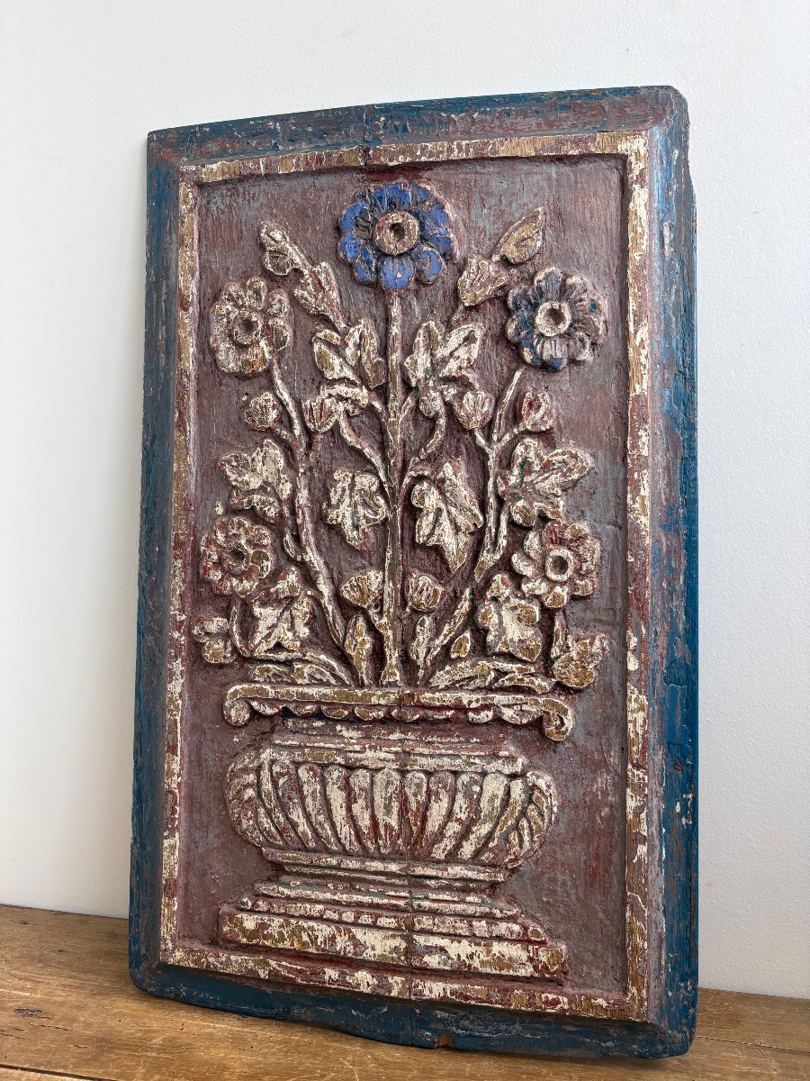 France, Late 18th Century: Polychrome Panel Carved In Bas-relief, Decorated With A Bouquet