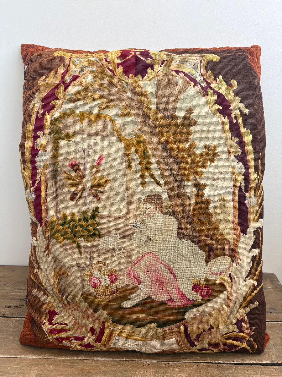 Coussin Belle Époque, crin naturel et tapisserie au point, France c.1920-photo-2