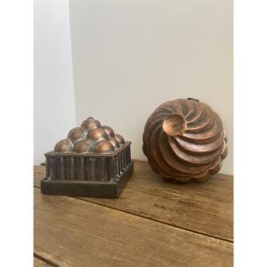 Réunion de deux moules à gâteaux, cuivre France 19ème