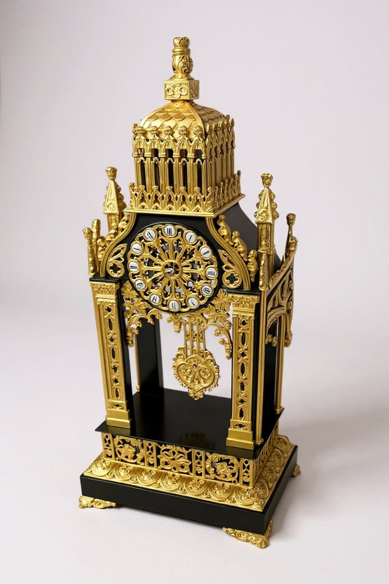Large Neo-gothic Clock In Gilded And Patinated Bronze – 19th Century-photo-2